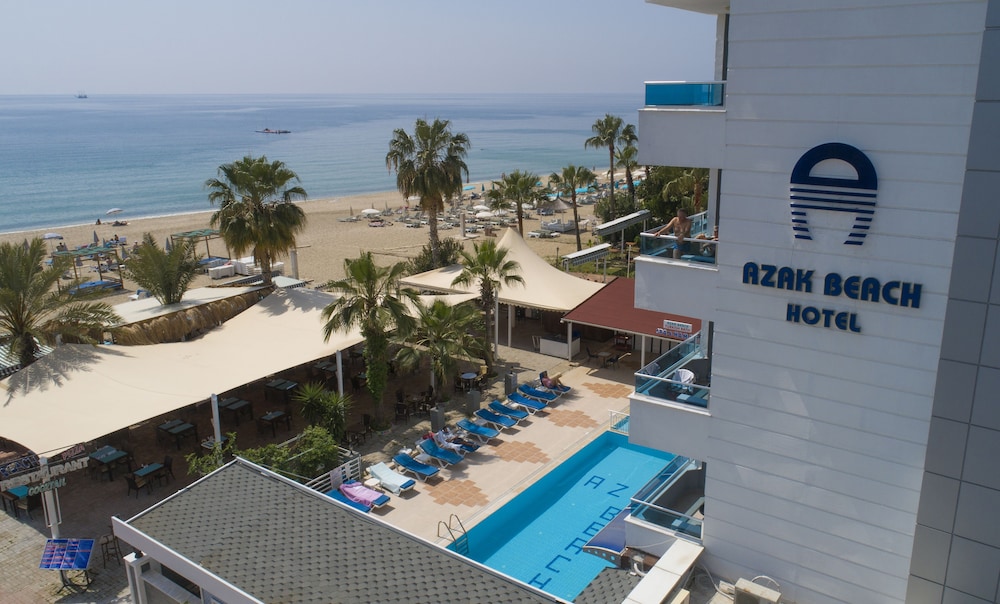 Azak Beach Hotel — Beach in Alanya