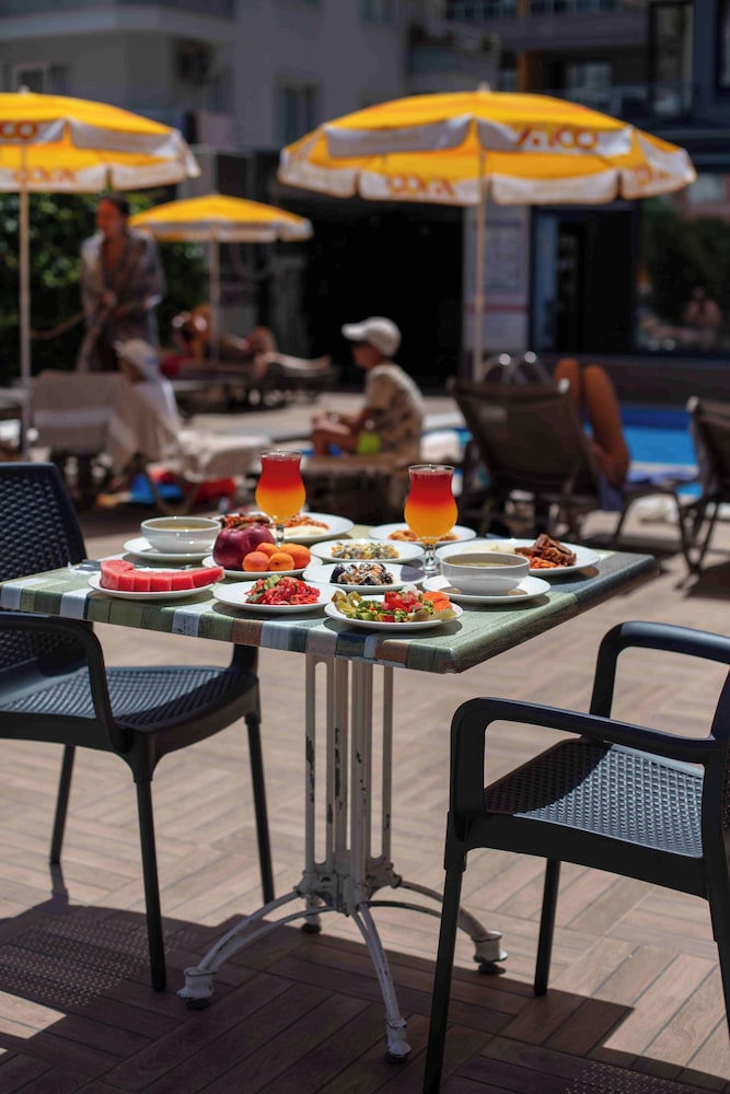BEST ALANYA OTEL — Restaurant & bars in Alanya