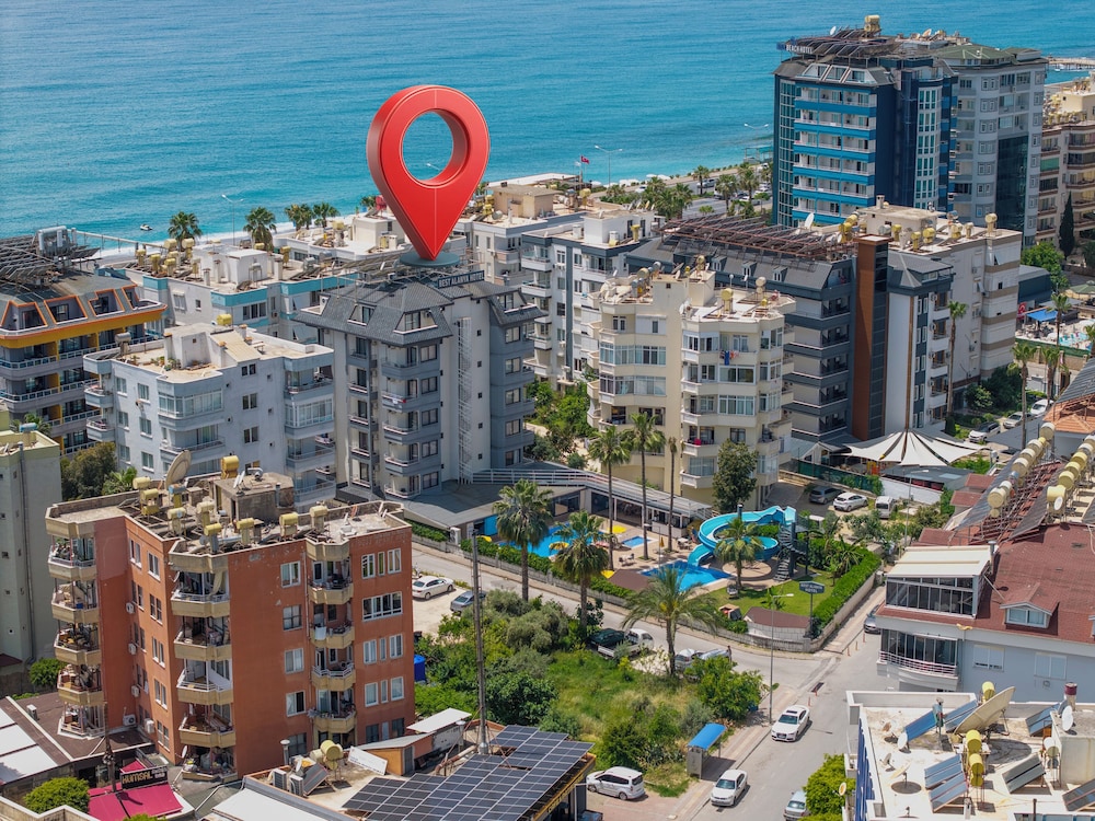 BEST ALANYA OTEL — Hotel building in Alanya
