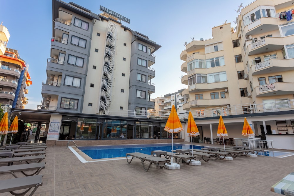 BEST ALANYA OTEL — Swimming pool in Alanya