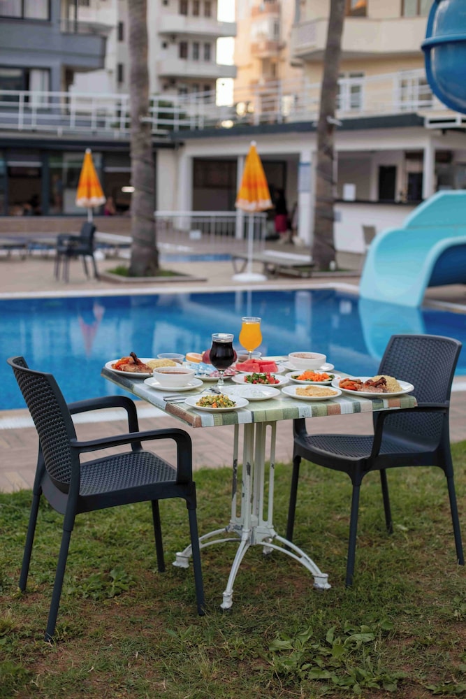 BEST ALANYA OTEL — Restaurant & bars in Alanya