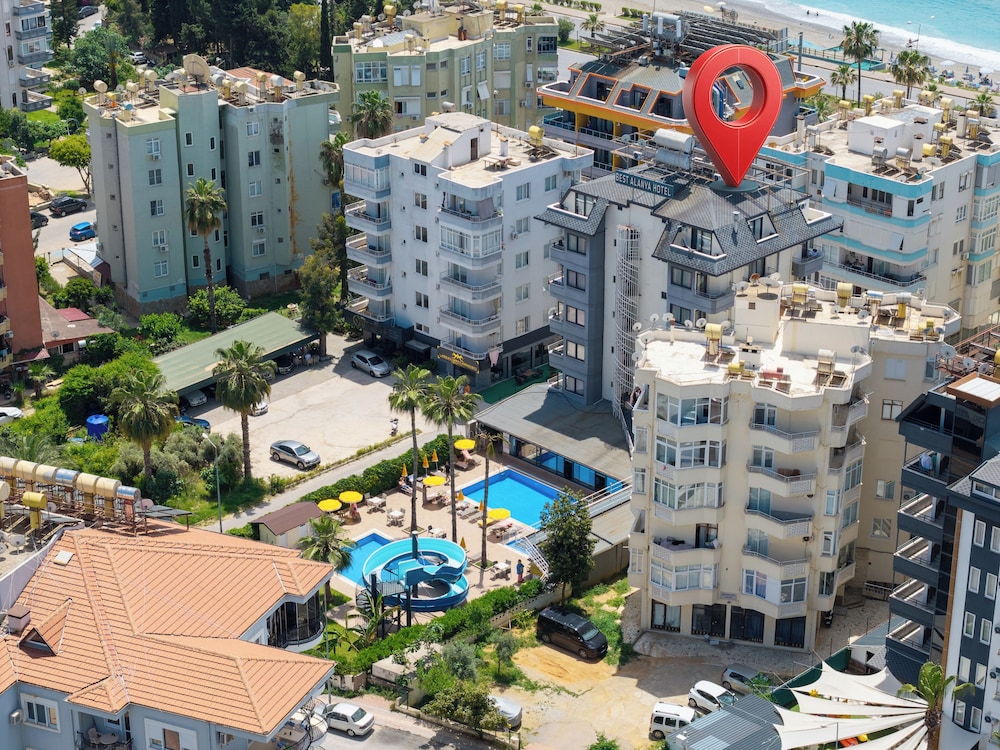 BEST ALANYA OTEL — Hotel building in Alanya