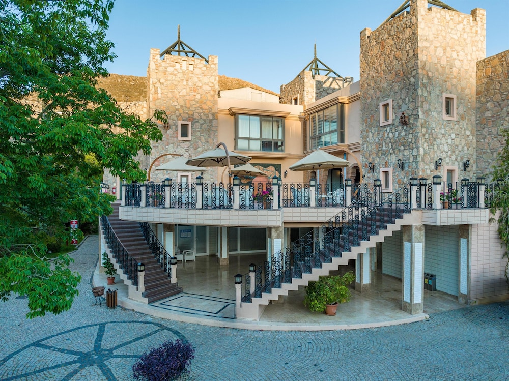 Selectum Collection Bodrum (Ex. Kairaba Bodrum Imperial) - All inclusive — Hotel building in Bodrum, Mugla