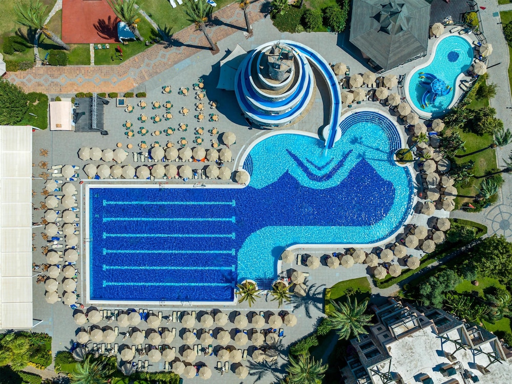 Selectum Collection Bodrum (Ex. Kairaba Bodrum Imperial) - All inclusive — Swimming pool in Bodrum, Mugla