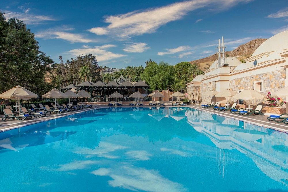 Selectum Collection Bodrum (Ex. Kairaba Bodrum Imperial) - All inclusive — Swimming pool in Bodrum, Mugla
