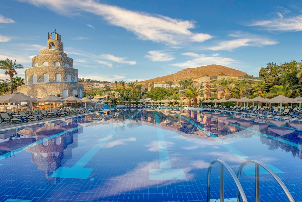 Selectum Collection Bodrum (Ex. Kairaba Bodrum Imperial) - All inclusive — Swimming pool in Bodrum, Mugla
