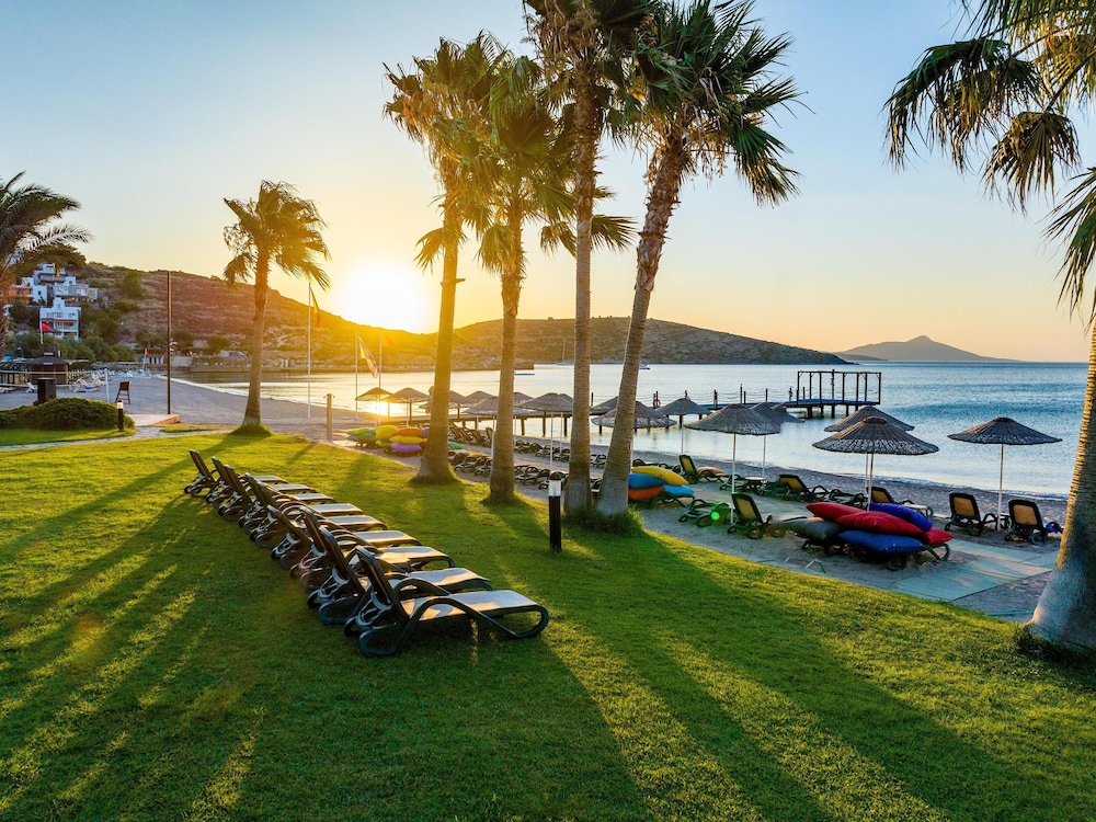 Selectum Collection Bodrum (Ex. Kairaba Bodrum Imperial) - All inclusive — Beach in Bodrum, Mugla