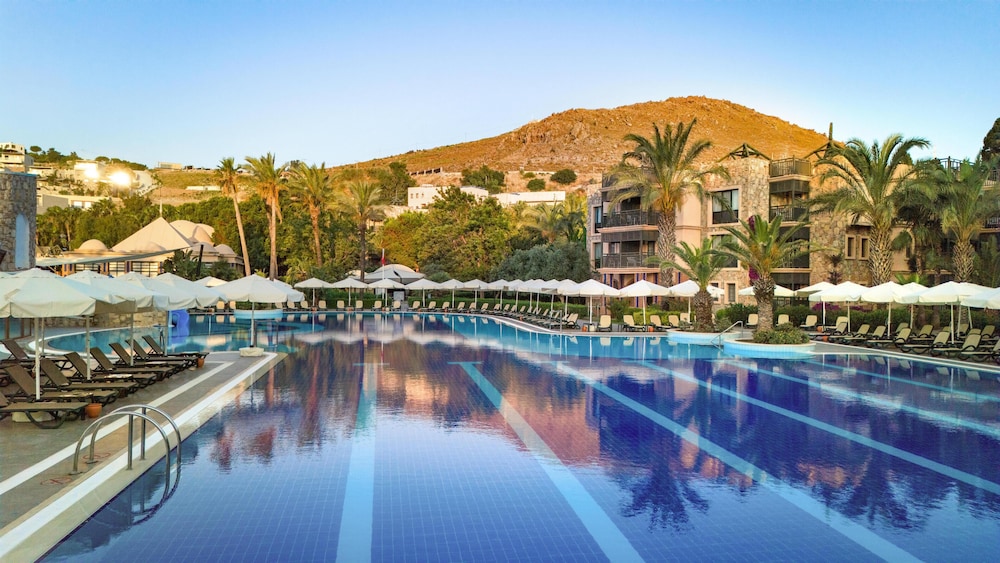 Selectum Collection Bodrum (Ex. Kairaba Bodrum Imperial) - All inclusive — Swimming pool in Bodrum, Mugla