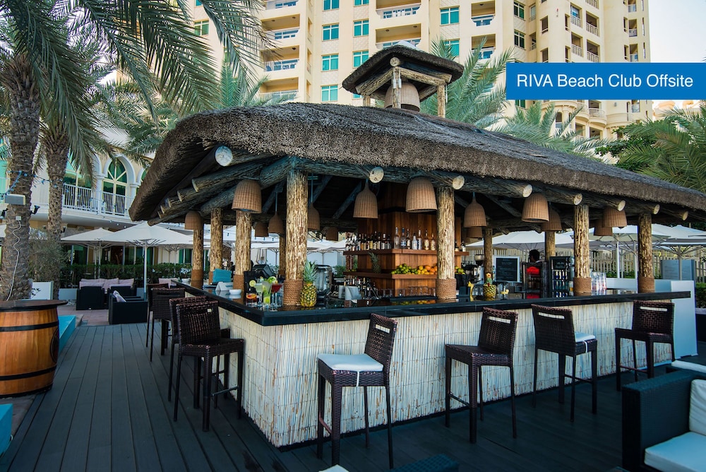 Mövenpick Hotel Jumeirah Lakes Towers — Restaurant & bars in Dubai