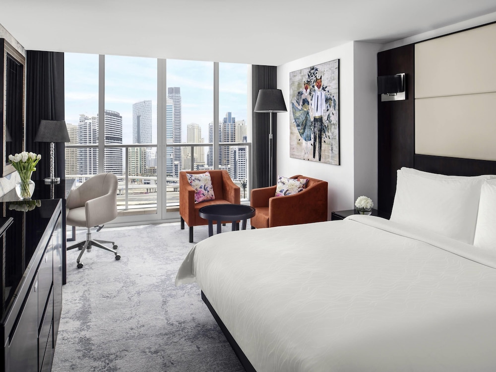 Mövenpick Hotel Jumeirah Lakes Towers — Hotel rooms in Dubai