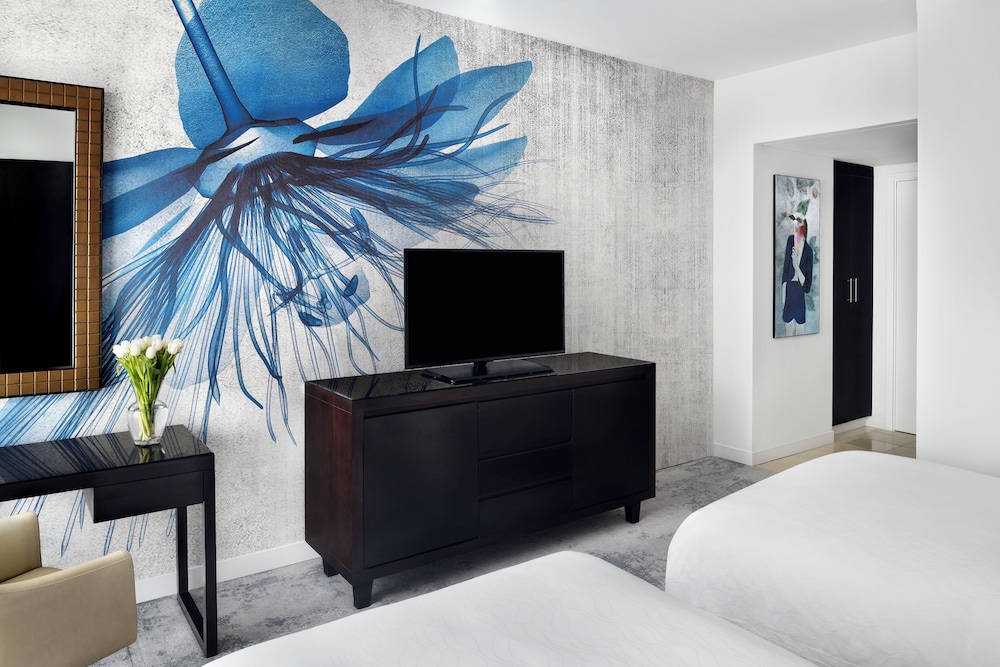 Mövenpick Hotel Jumeirah Lakes Towers — Hotel rooms in Dubai