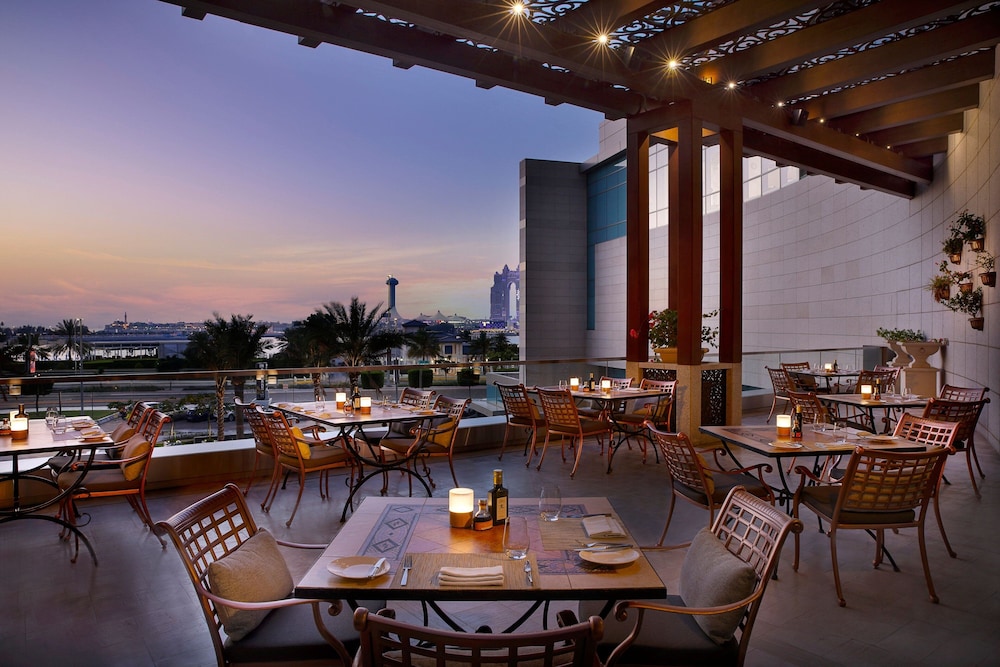The St. Regis Abu Dhabi — Restaurant & bars in Abu Dhabi