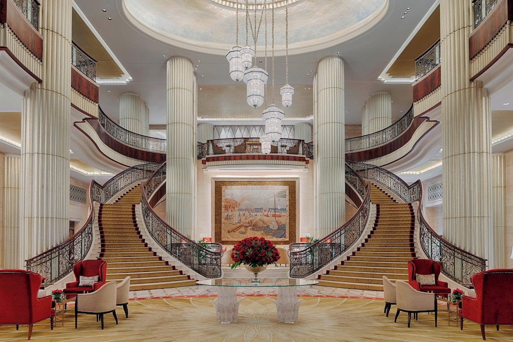 The St. Regis Abu Dhabi — Hotel building in Abu Dhabi