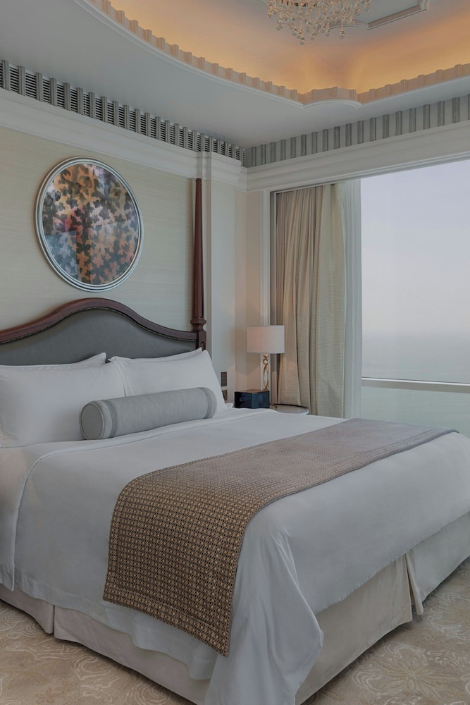 The St. Regis Abu Dhabi — Hotel rooms in Abu Dhabi