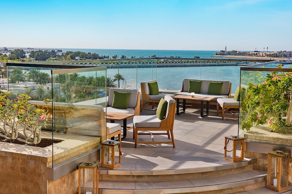 The St. Regis Abu Dhabi — Restaurant & bars in Abu Dhabi