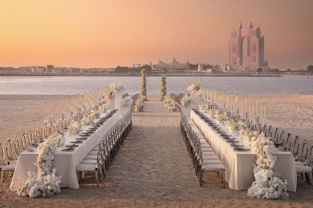 The St. Regis Abu Dhabi — Beach in Abu Dhabi