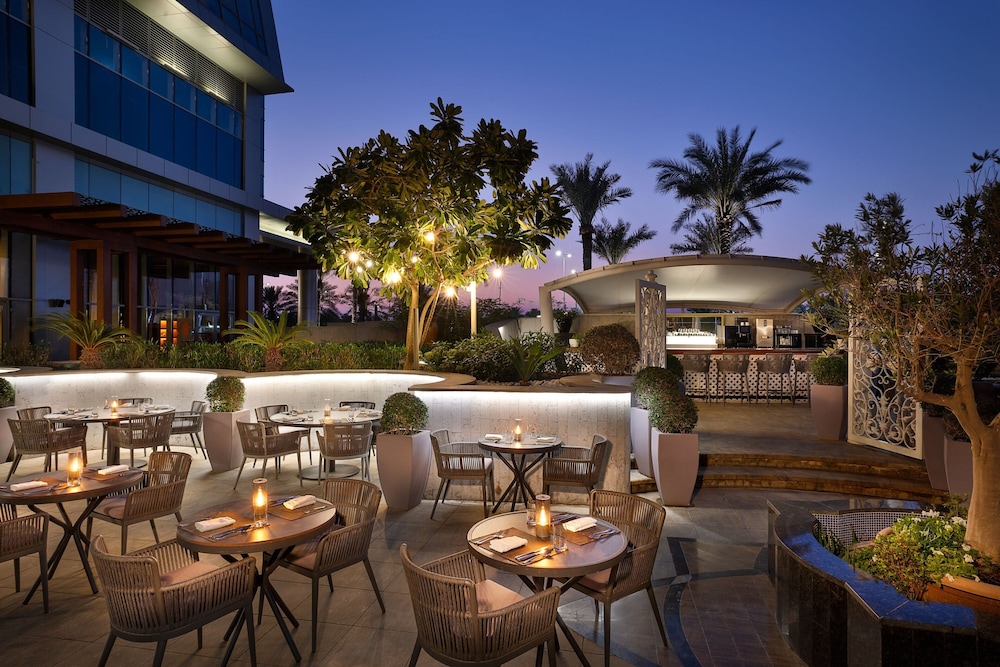 The St. Regis Abu Dhabi — Restaurant & bars in Abu Dhabi