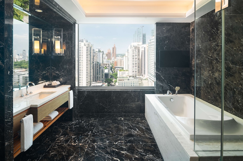 Radisson Blu Plaza Bangkok — Hotel rooms in Bangkok, Bangkok