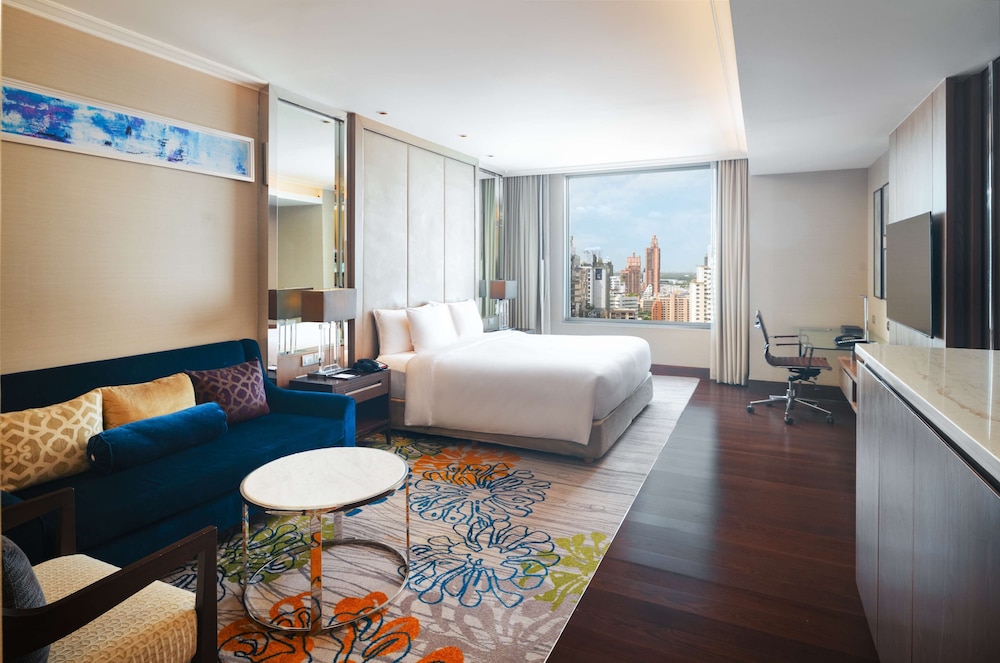 Radisson Blu Plaza Bangkok — Hotel rooms in Bangkok, Bangkok