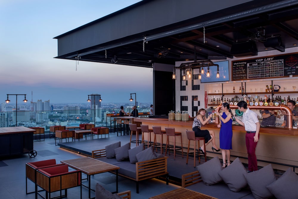 Radisson Blu Plaza Bangkok — Restaurant & bars in Bangkok, Bangkok