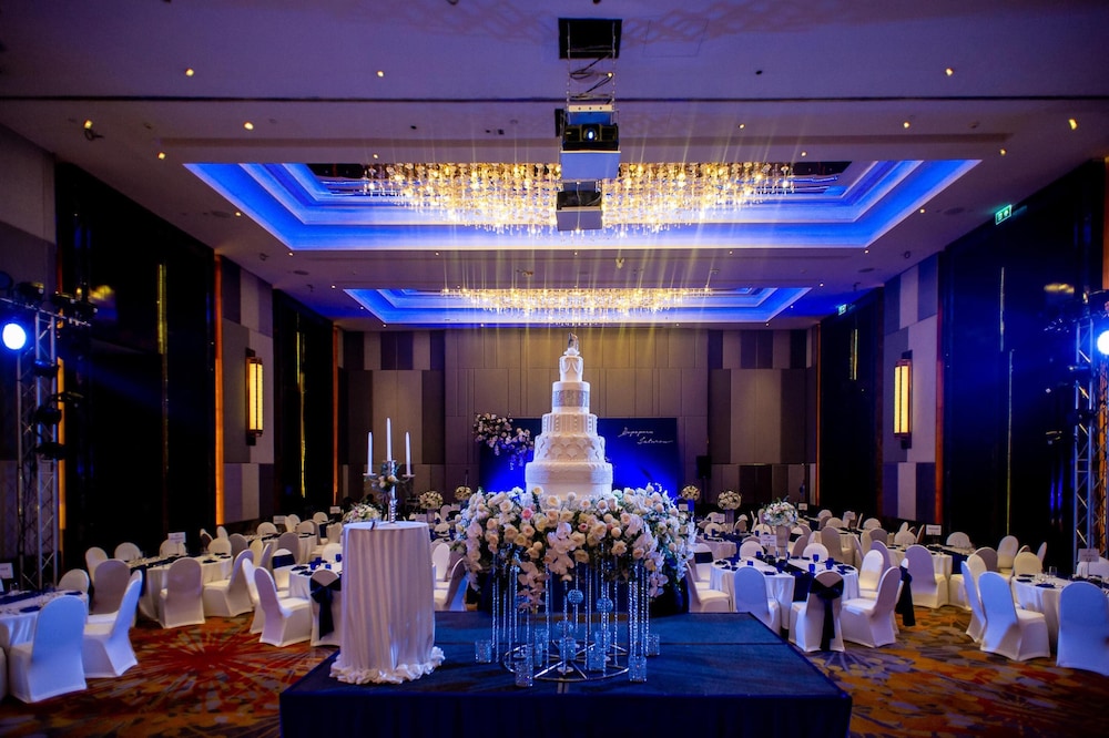 Radisson Blu Plaza Bangkok — Hotel building in Bangkok, Bangkok