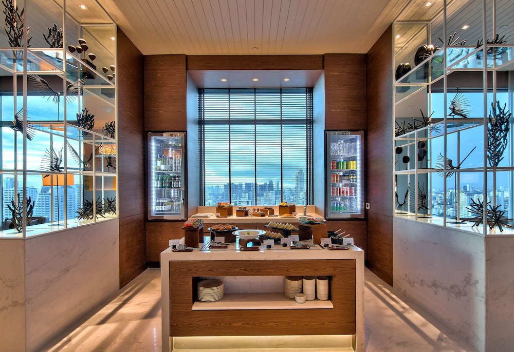 Radisson Blu Plaza Bangkok — Restaurant & bars in Bangkok, Bangkok