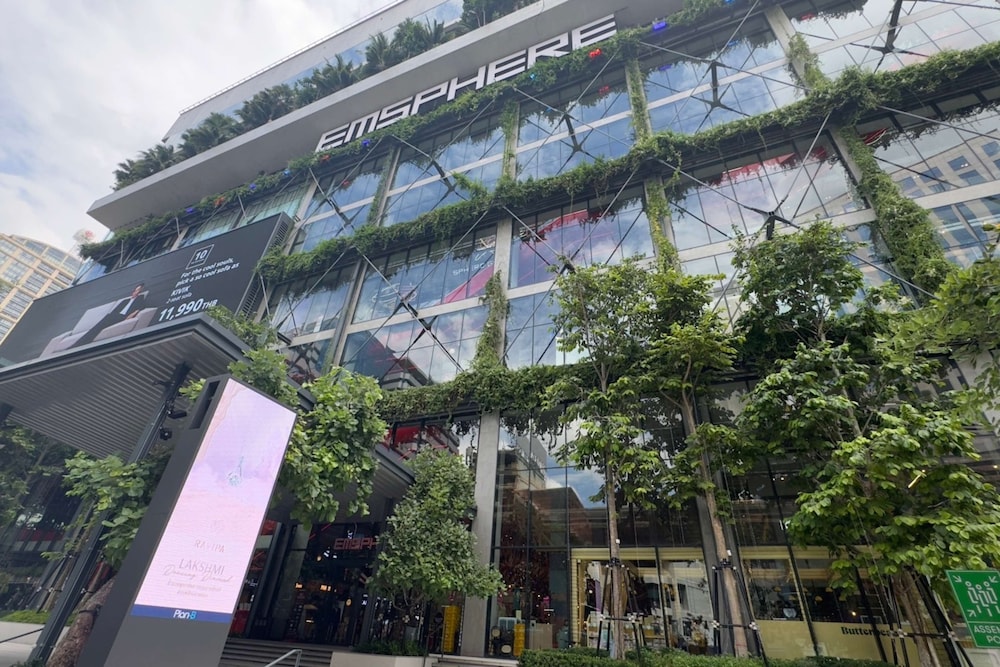 Radisson Blu Plaza Bangkok — Hotel building in Bangkok, Bangkok
