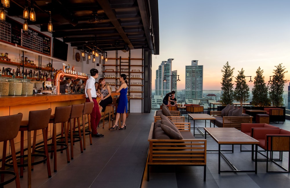 Radisson Blu Plaza Bangkok — Restaurant & bars in Bangkok, Bangkok