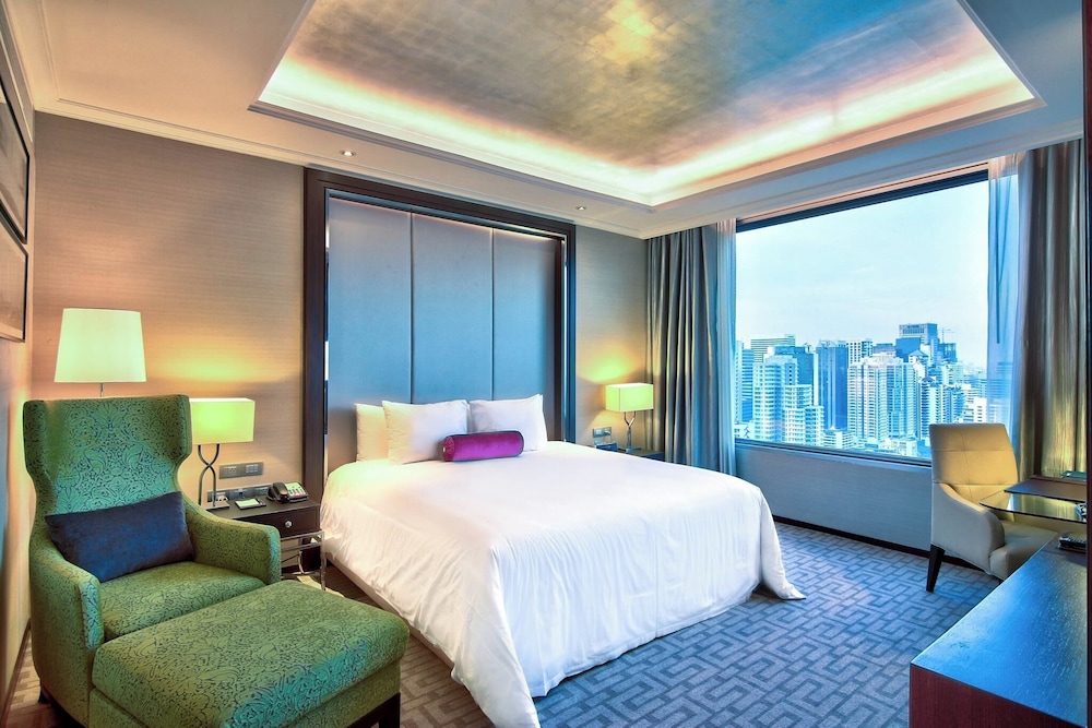 Radisson Blu Plaza Bangkok — Hotel rooms in Bangkok, Bangkok