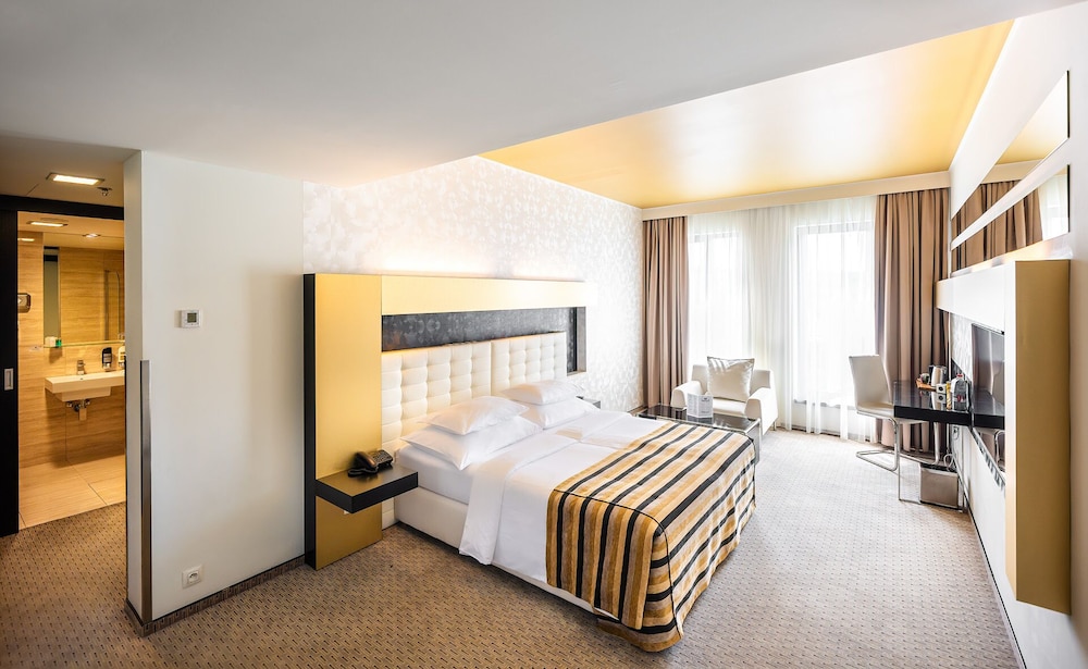 Grandior Hotel Prague — Hotel rooms in Prague, Prague