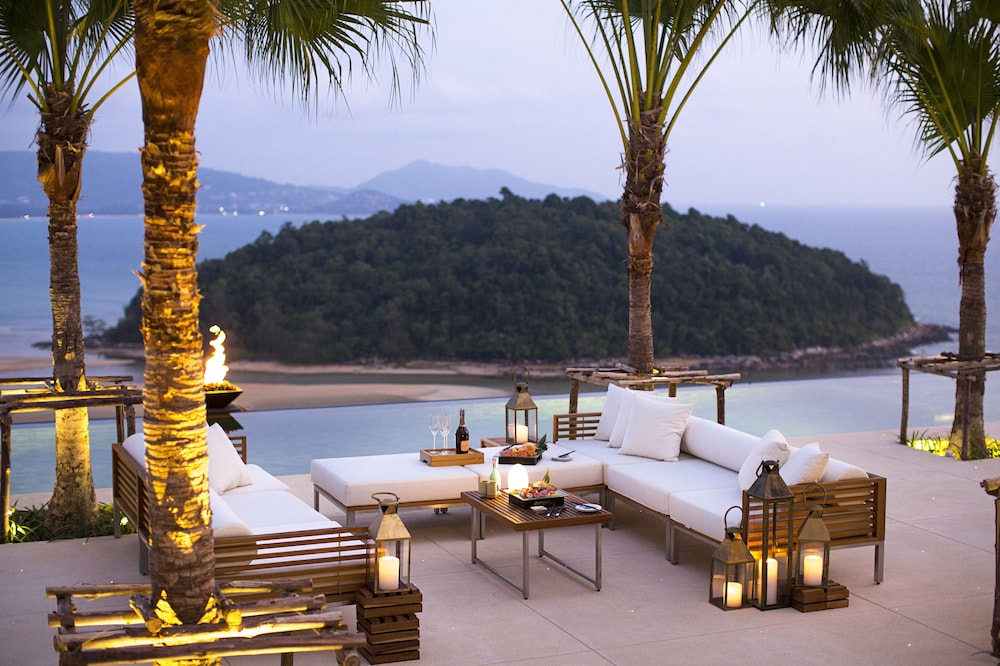 Anantara Layan Phuket Resort — Restaurant & bars in Bang Tao Beach, Phuket Province