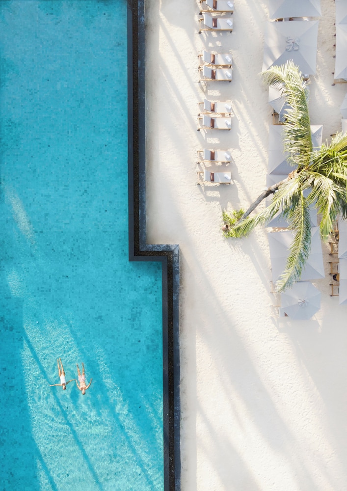 Anantara Layan Phuket Resort — Swimming pool in Bang Tao Beach, Phuket Province