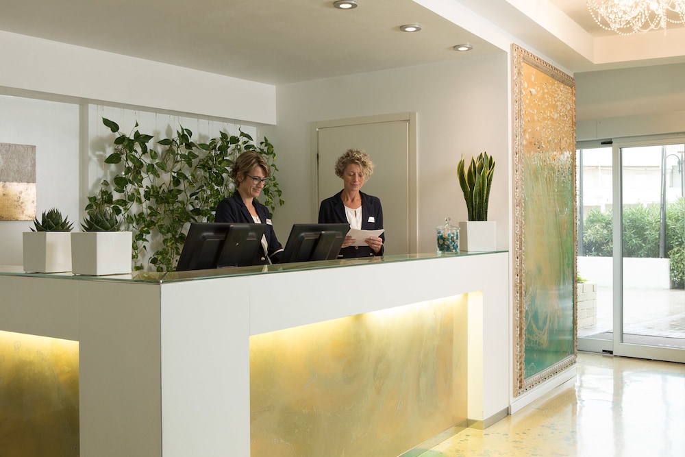 Adriatic Palace Hotel — Hotel building in Jesolo, Veneto