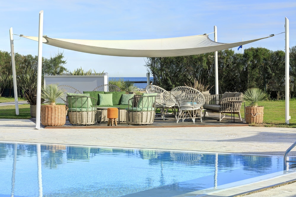 Adriatic Palace Hotel — Swimming pool in Jesolo, Veneto