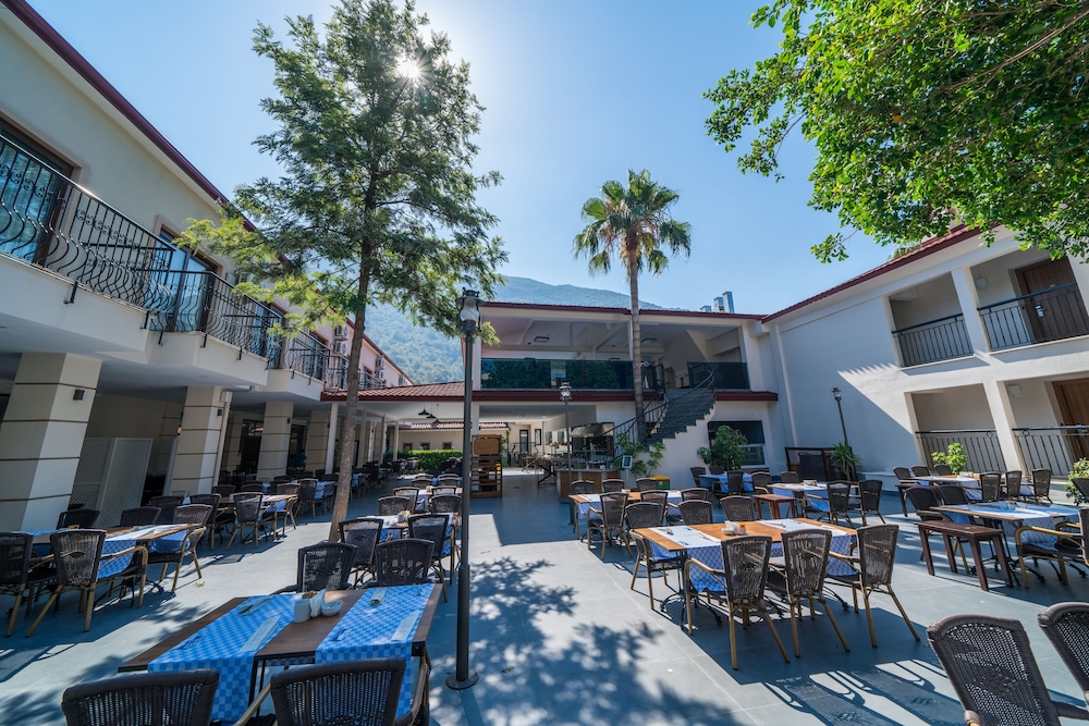 Sundia By Liberty Ölüdeniz — Restaurant & bars in Fethiye, Mugla