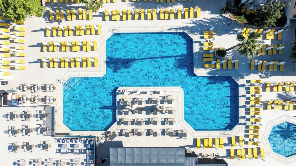 Sundia By Liberty Ölüdeniz — Swimming pool in Fethiye, Mugla