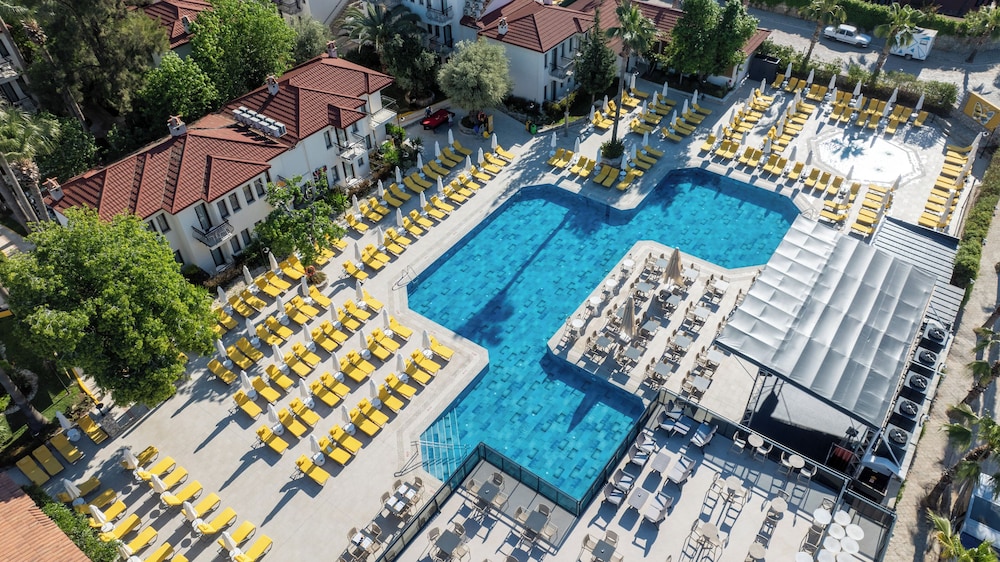 Sundia By Liberty Ölüdeniz — Swimming pool in Fethiye, Mugla