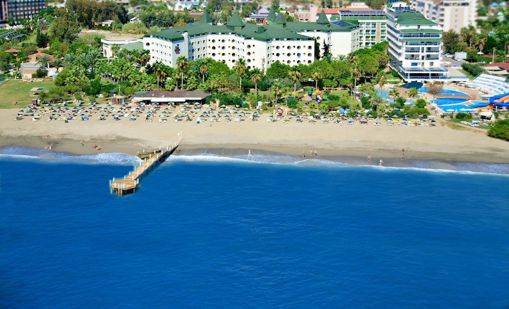 M.C Beach Park Resort Hotel - All Inclusive — Beach in Alanya