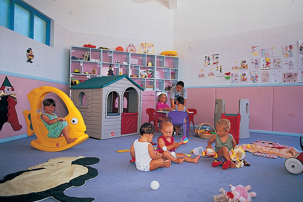 M.C Beach Park Resort Hotel - All Inclusive — Attractions for children in Alanya