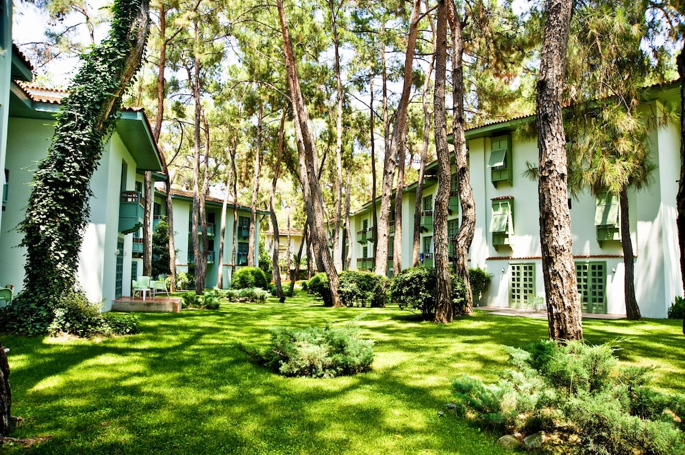 Ulusoy Kemer Holiday Club - All inclusive — Hotel building in Kemer