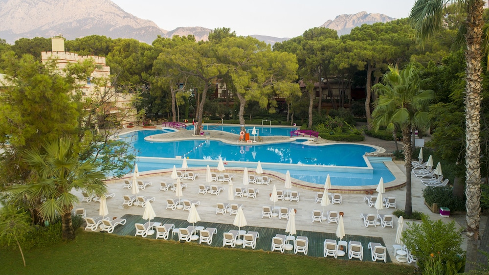 Ulusoy Kemer Holiday Club - All inclusive — Swimming pool in Kemer