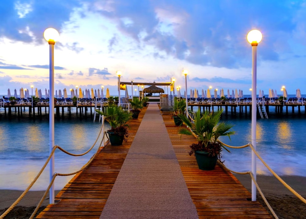 Ulusoy Kemer Holiday Club - All inclusive — Beach in Kemer