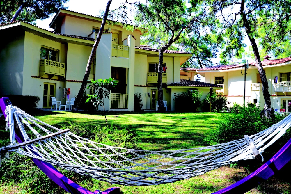 Ulusoy Kemer Holiday Club - All inclusive — Hotel building in Kemer