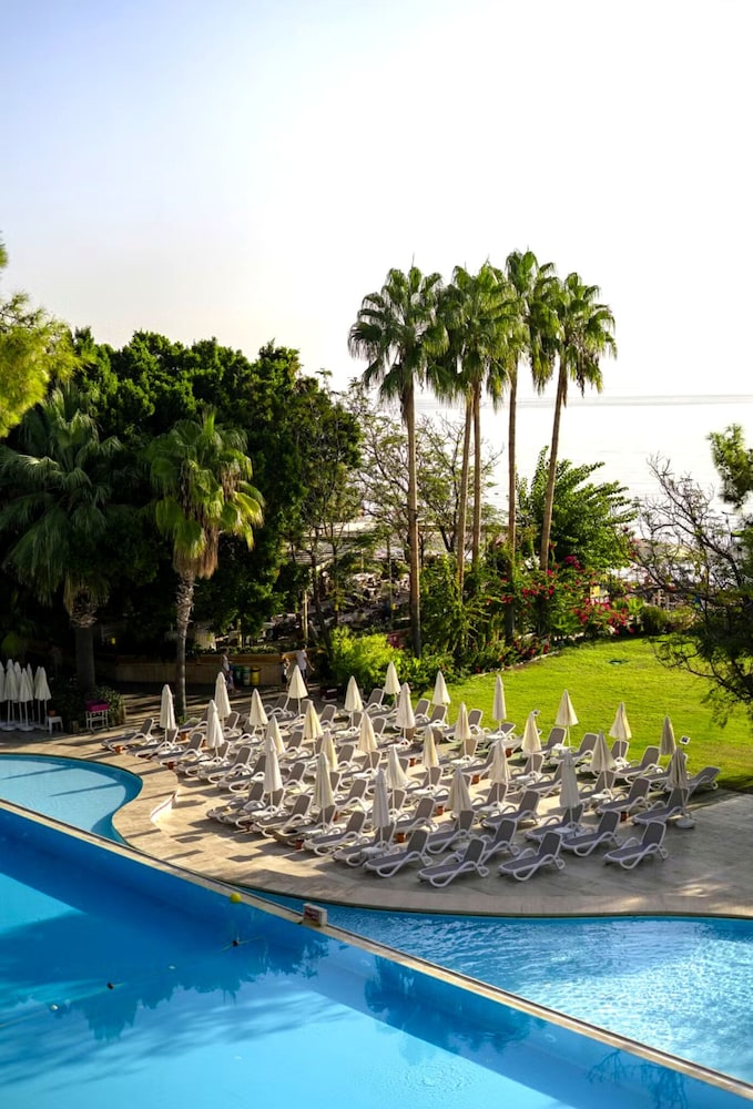 Ulusoy Kemer Holiday Club - All inclusive — Swimming pool in Kemer