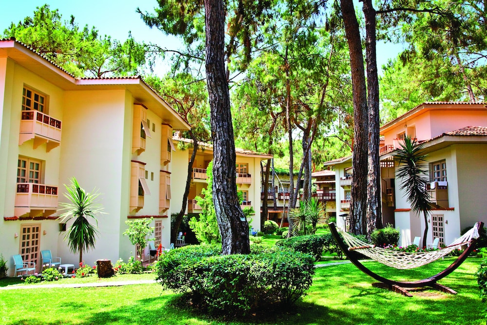 Ulusoy Kemer Holiday Club - All inclusive — Hotel building in Kemer