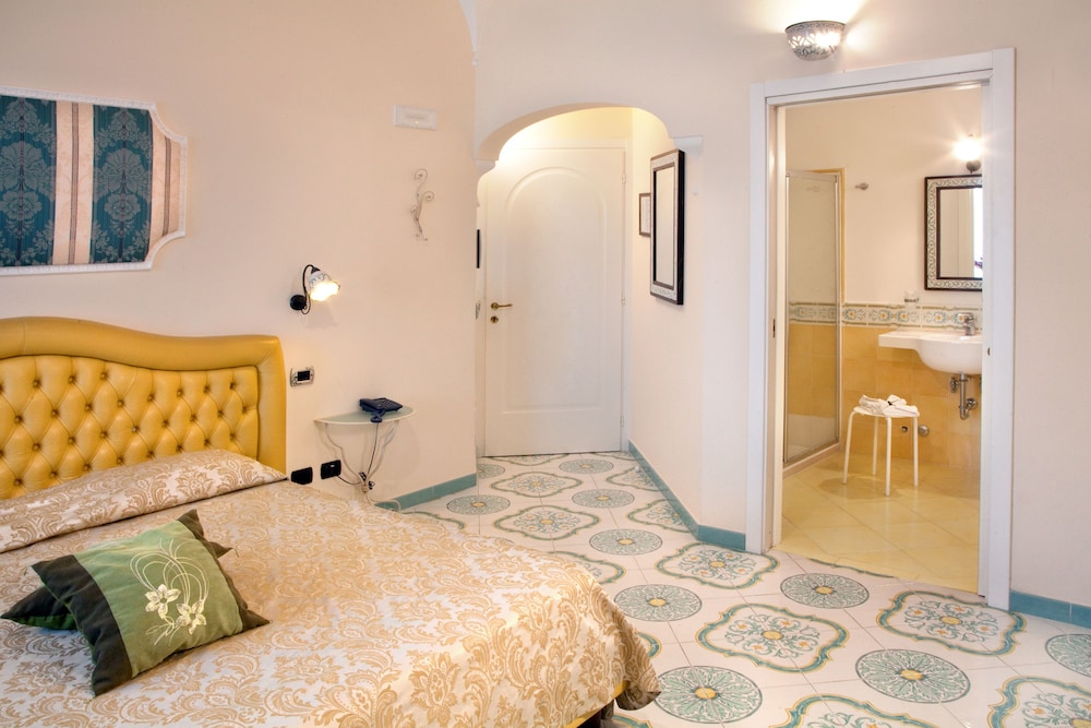 L'Antico Convitto — Hotel rooms in Amalfi, Campania