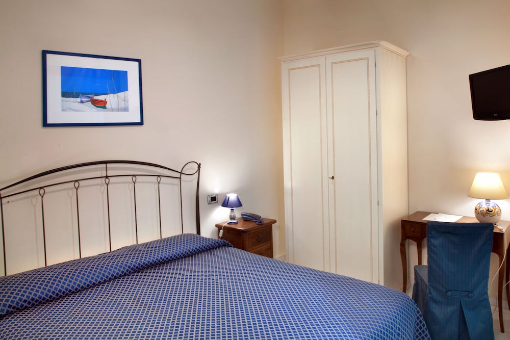 L'Antico Convitto — Hotel rooms in Amalfi, Campania
