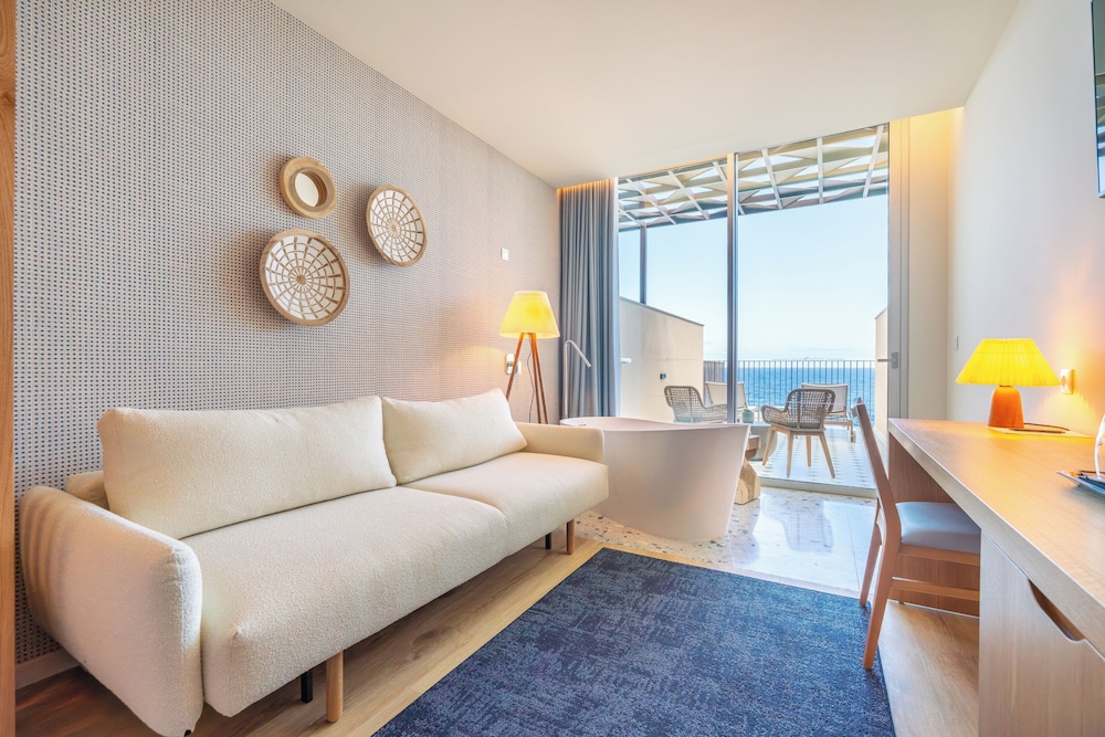 Aqua Natura Madeira Hotel — Hotel rooms in Porto Moniz, Madeira