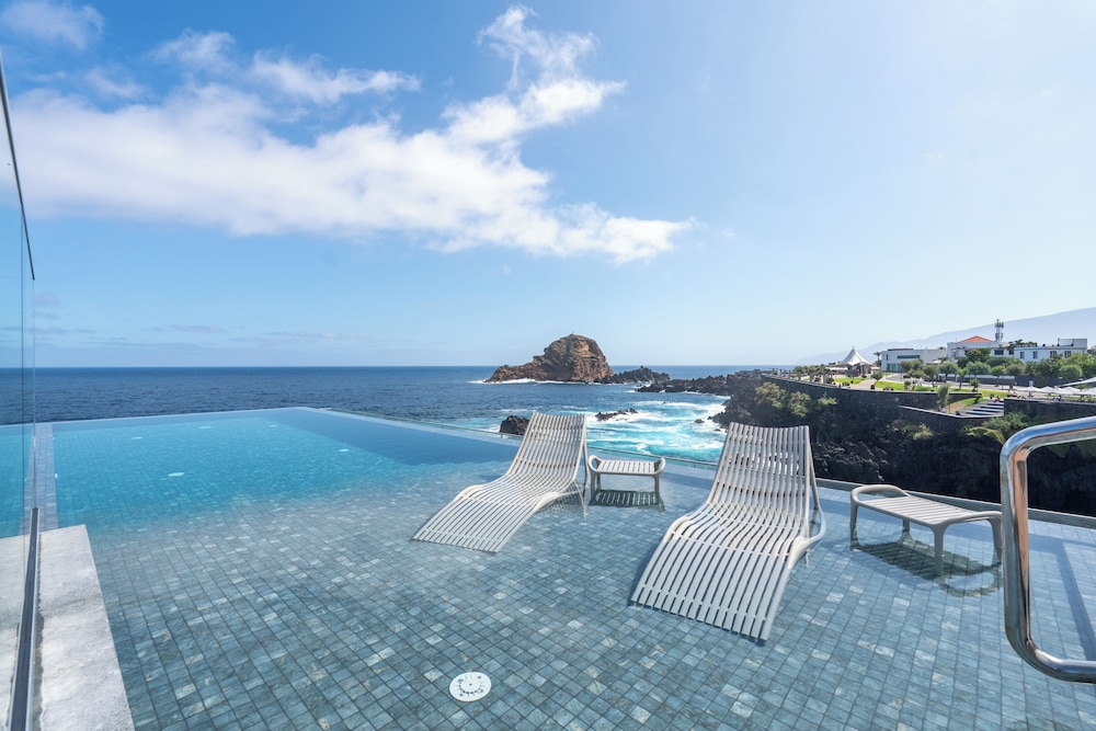 Aqua Natura Madeira Hotel — Swimming pool in Porto Moniz, Madeira