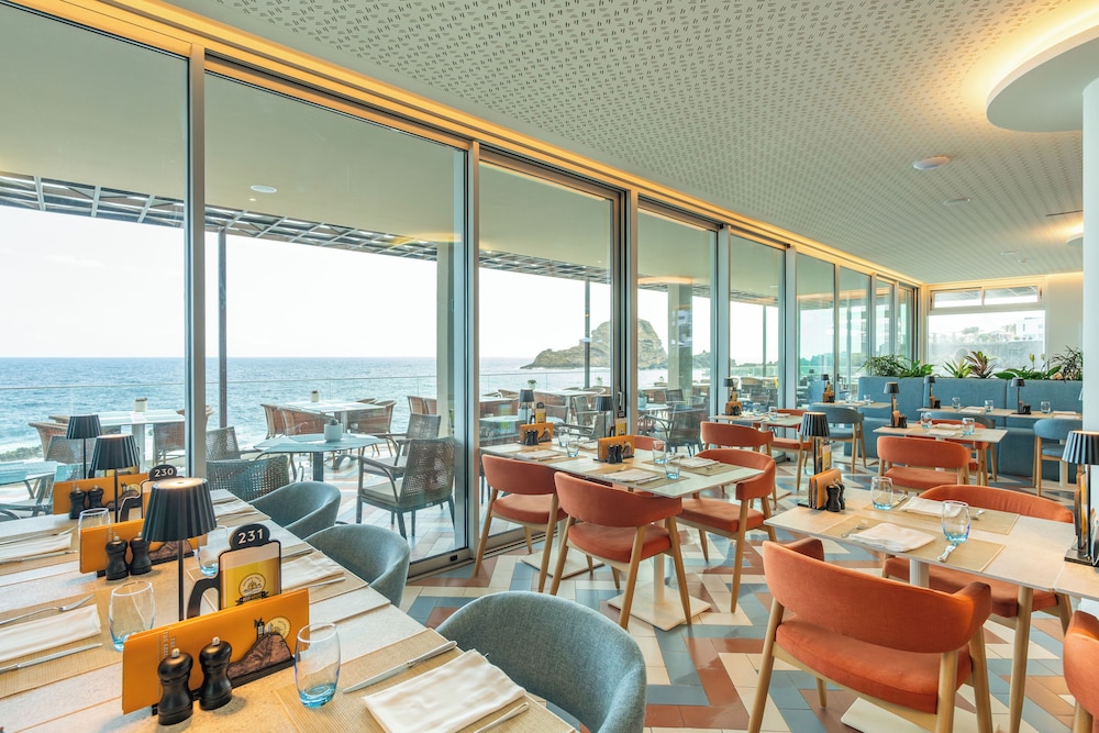 Aqua Natura Madeira Hotel — Restaurant & bars in Porto Moniz, Madeira